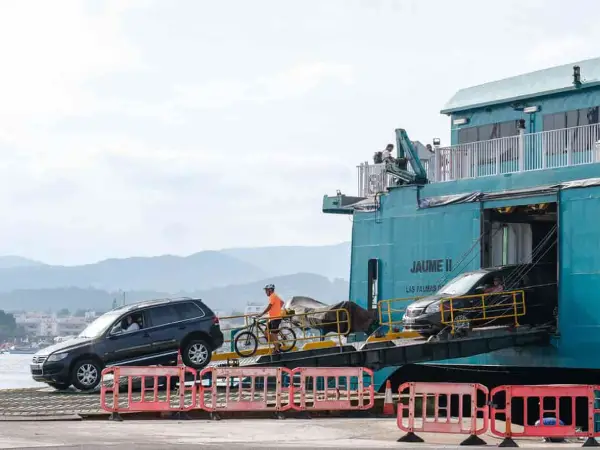 Ferry con coche a Ibiza