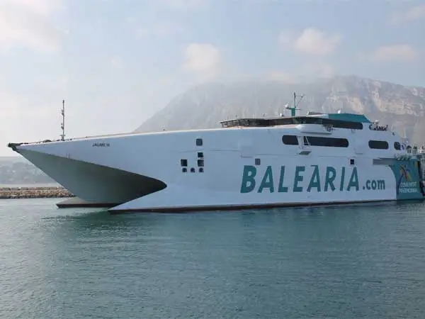 ferry Denia Formentera ida y vuelta mismo día desde 60 euros con Balearia