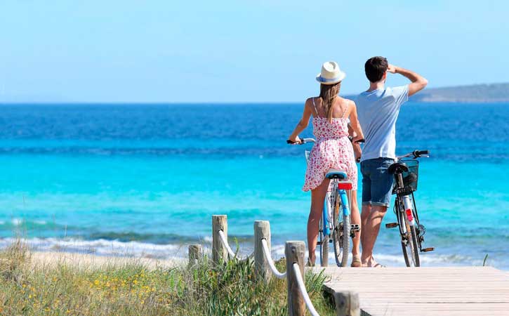 Ofertas de ferry + hotel en Formentera