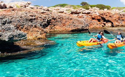 Ferry más hotel Menorca en Agosto